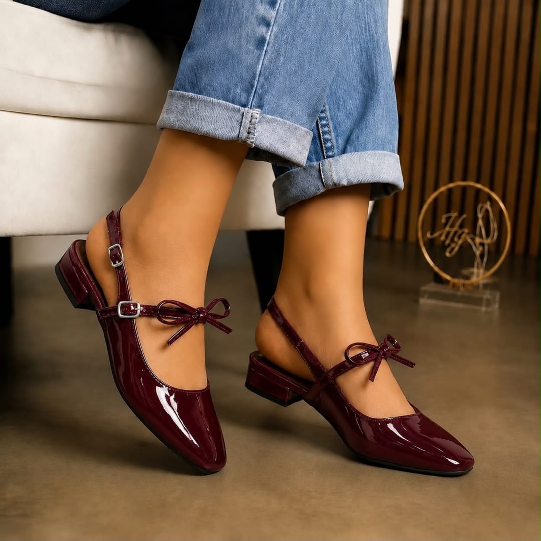 Flat sandals