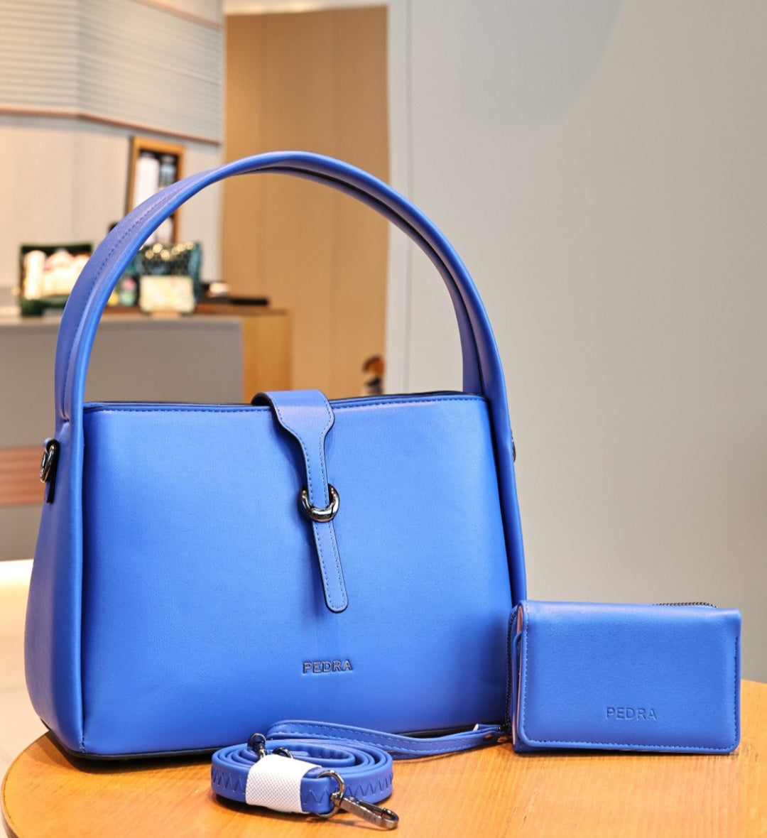 Classy midi bag